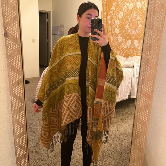 Colorful Rowan - Picture 1 of 2